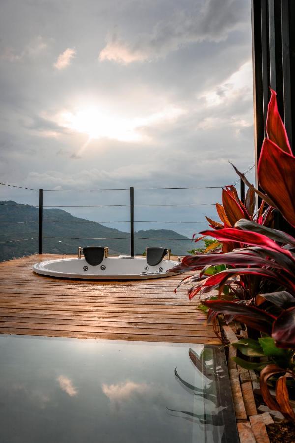 Sunset Palm Lodge ซานกิล ภายนอก รูปภาพ